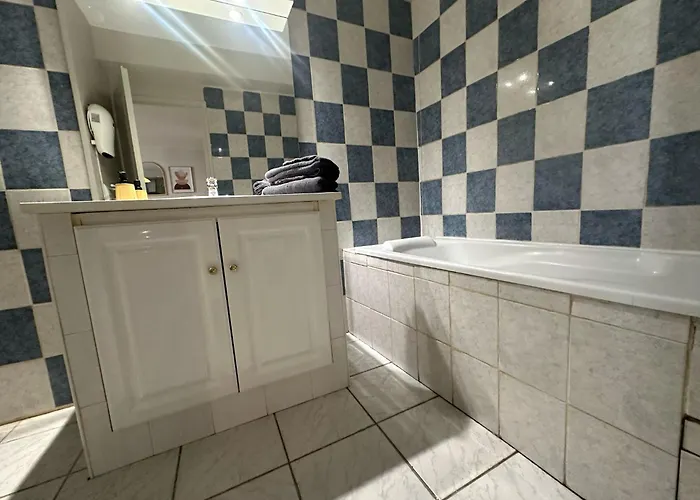 De 30 M2 Centre-ville * Narbonne